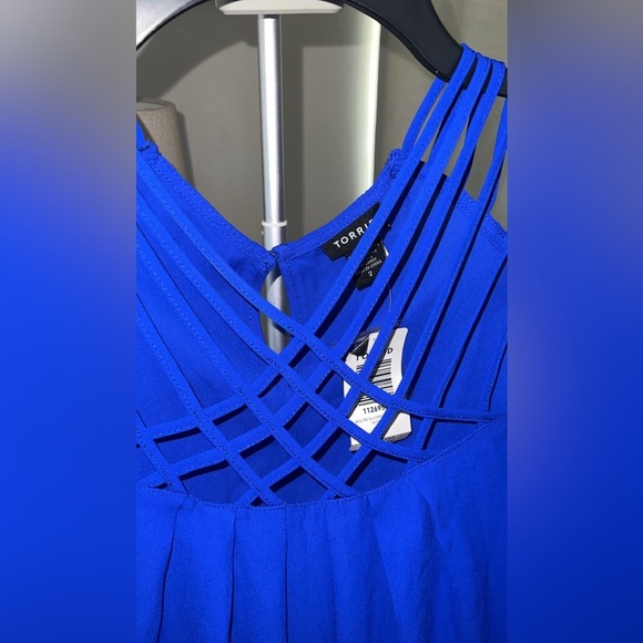 Blue strap neck tank - Picture 4 of 6